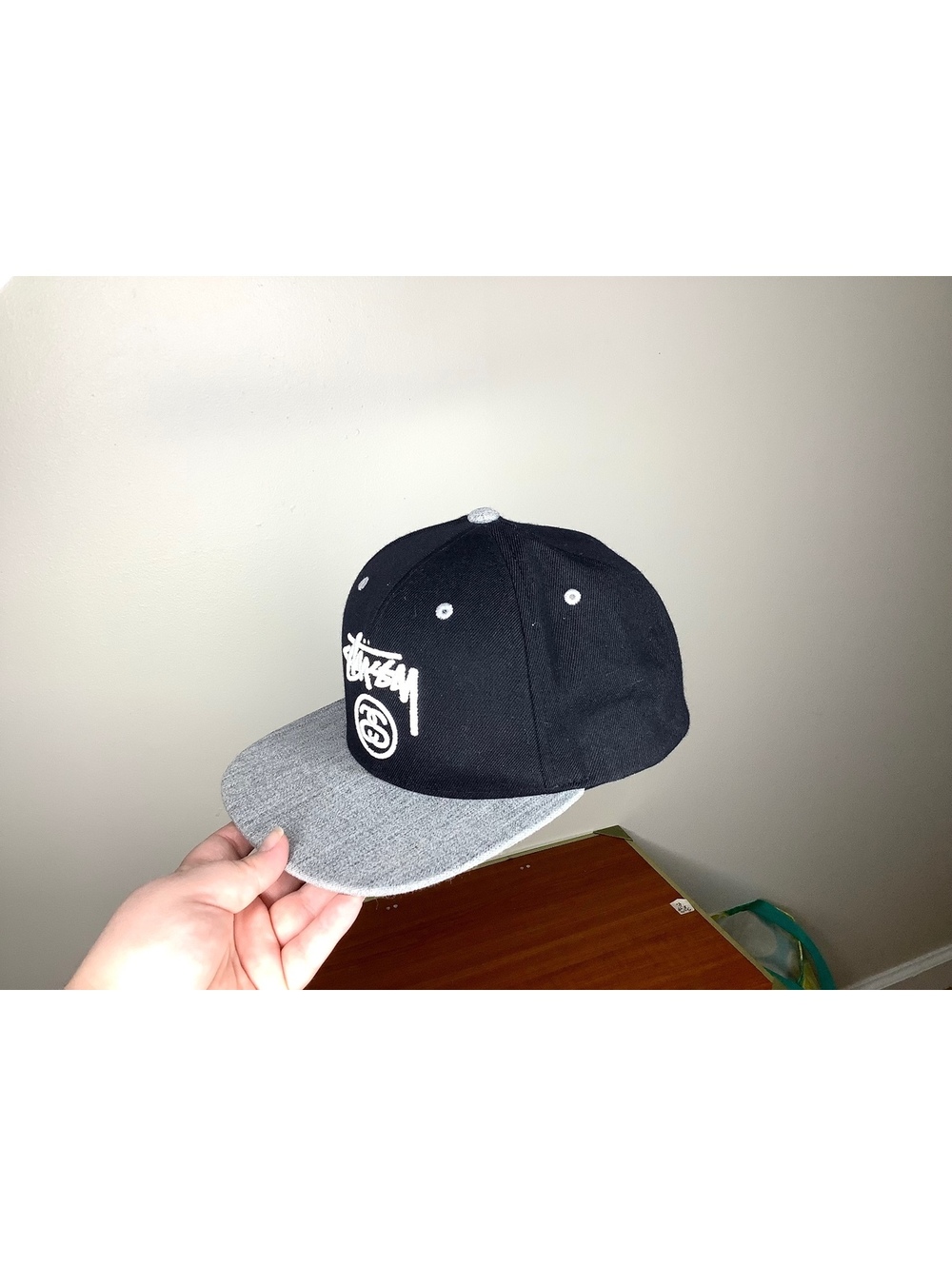 < Stussy 2000’s Logo Embroidered Two Tone Flat Brim Snapback > - Picture 6 of 6